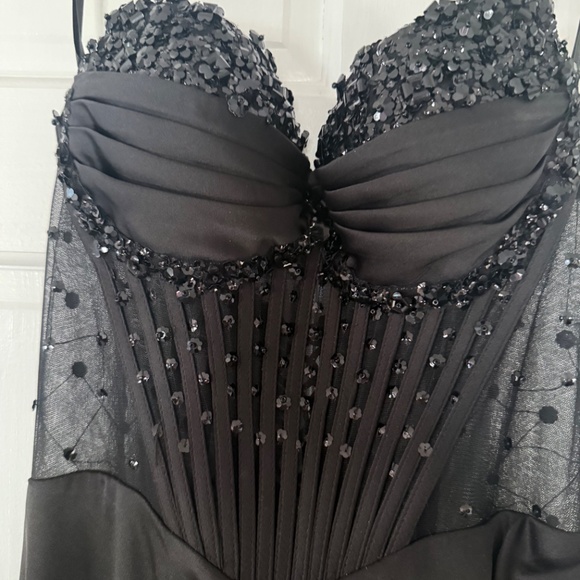 Prom dress - Picture 6 of 13